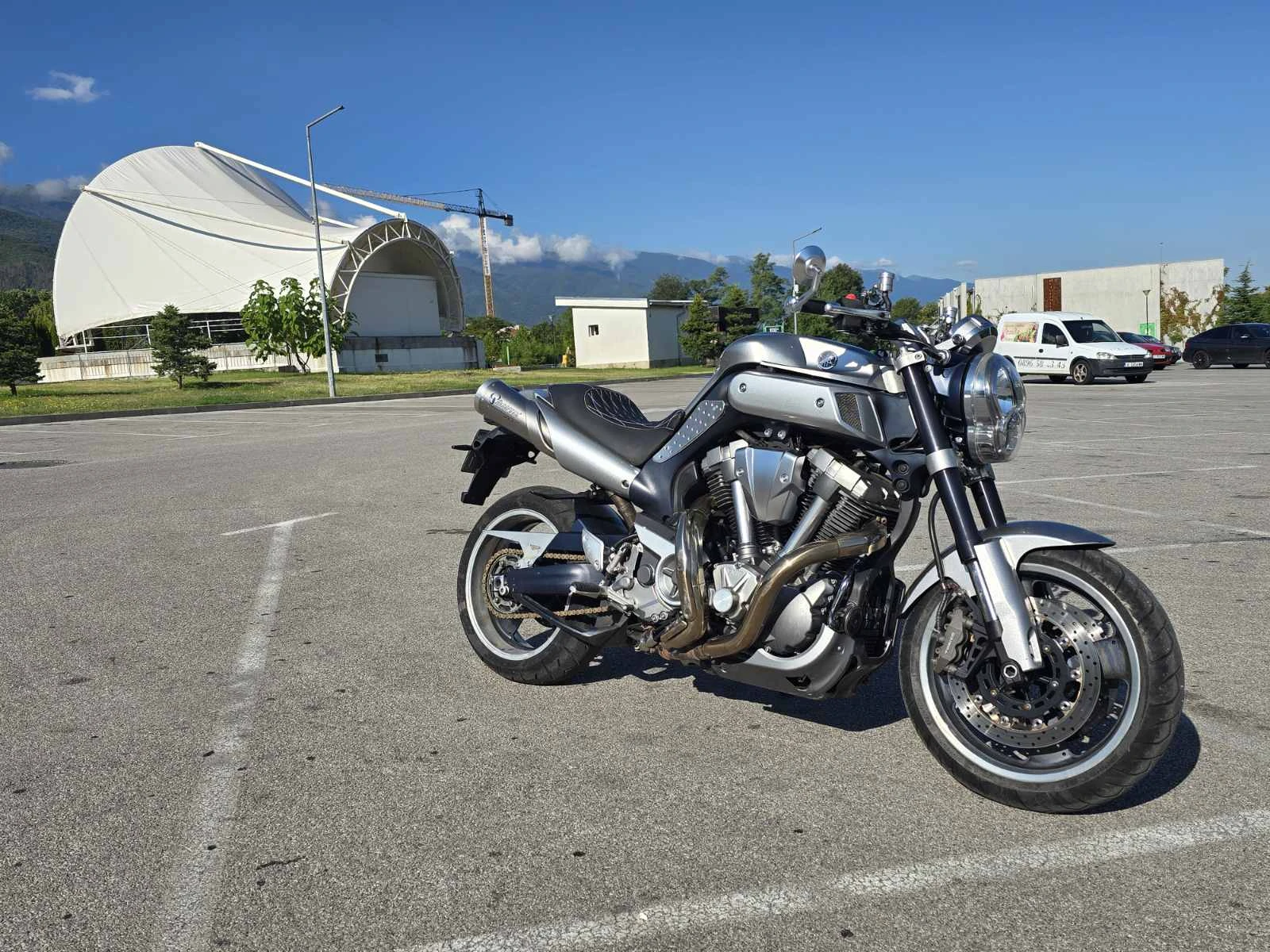 Yamaha Mt-01 STAGE 1 AKRAPOVIC