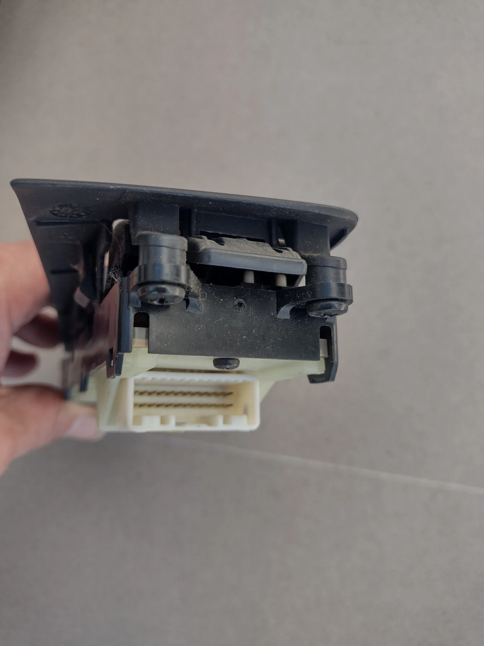 54035144 8480205210B0    .   Toyota Avensis II T25  84802-05210-B0  | Mobile.bg   4