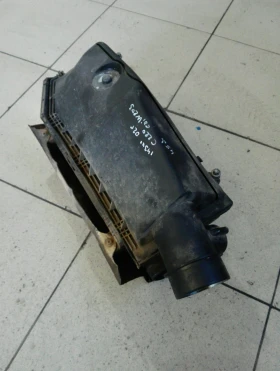 Кутия въздушен филтър Мерцедес Ц220 w203