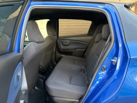 Toyota Yaris 1.5 VVT-i Hybrid e-CVT -в Гаранция, снимка 13