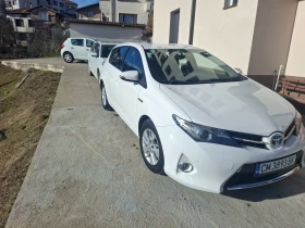 Toyota Auris 1.8 Hibrid, снимка 3