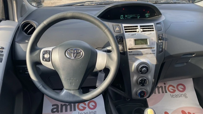 Toyota Yaris 1.3I Германия, снимка 14 - Автомобили и джипове - 45312853