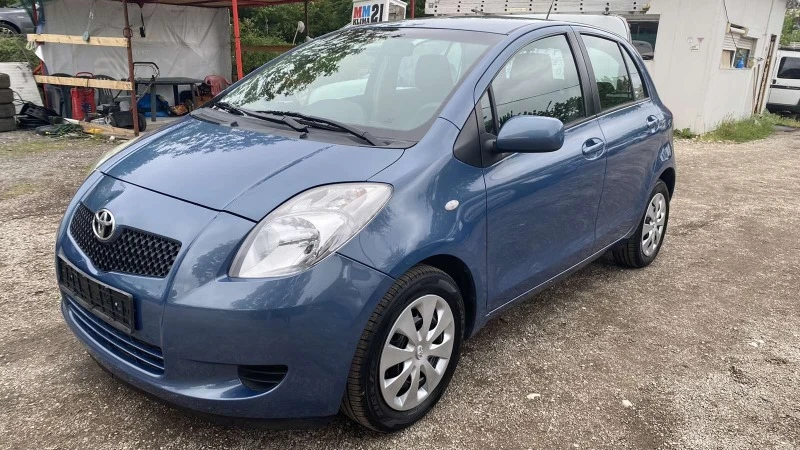 Toyota Yaris 1.3I Германия, снимка 1 - Автомобили и джипове - 45312853