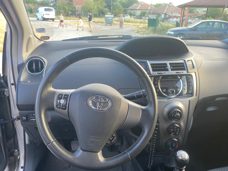 Toyota Yaris 1.4d4d, снимка 9 - Автомобили и джипове - 46365810