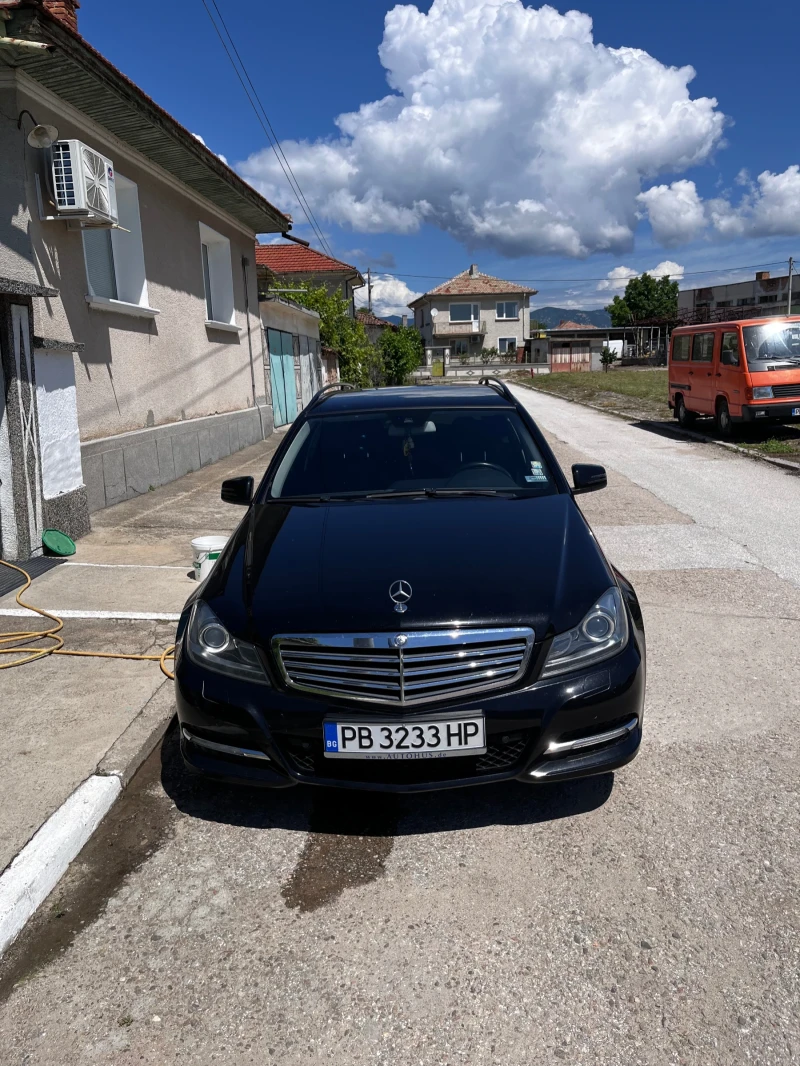 Mercedes-Benz C 220, снимка 1 - Автомобили и джипове - 47344198