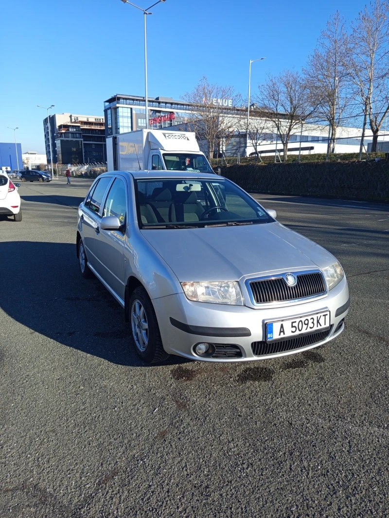 Skoda Fabia, снимка 2 - Автомобили и джипове - 48751586