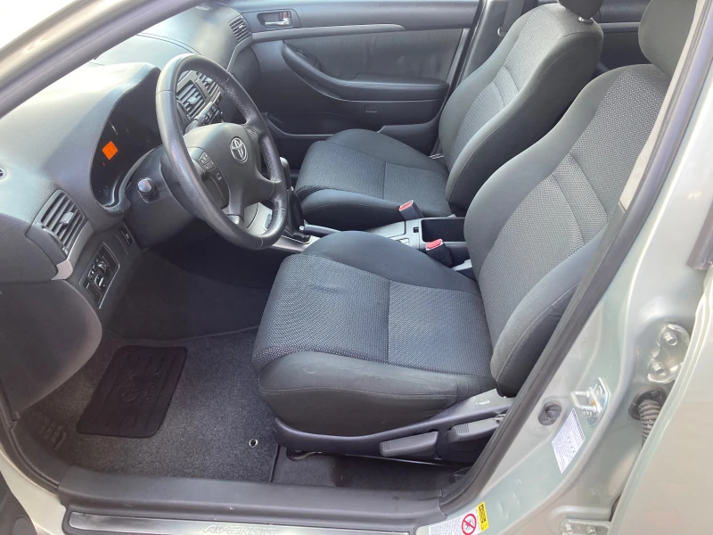 Toyota Avensis 1.8VVTI facelift , снимка 10 - Автомобили и джипове - 49700949