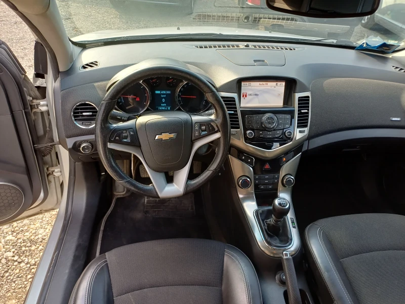 Chevrolet Cruze 1.7 CDTI, снимка 13 - Автомобили и джипове - 52115616