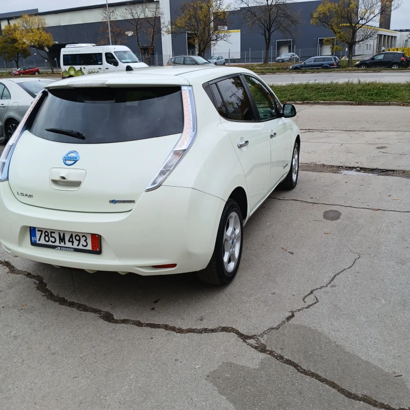 Nissan Leaf , снимка 10 - Автомобили и джипове - 53082707