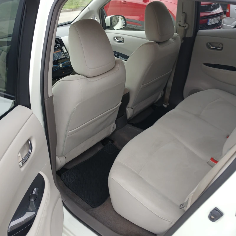 Nissan Leaf , снимка 15 - Автомобили и джипове - 53082707
