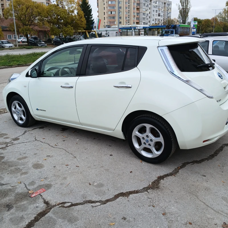 Nissan Leaf , снимка 8 - Автомобили и джипове - 53082707
