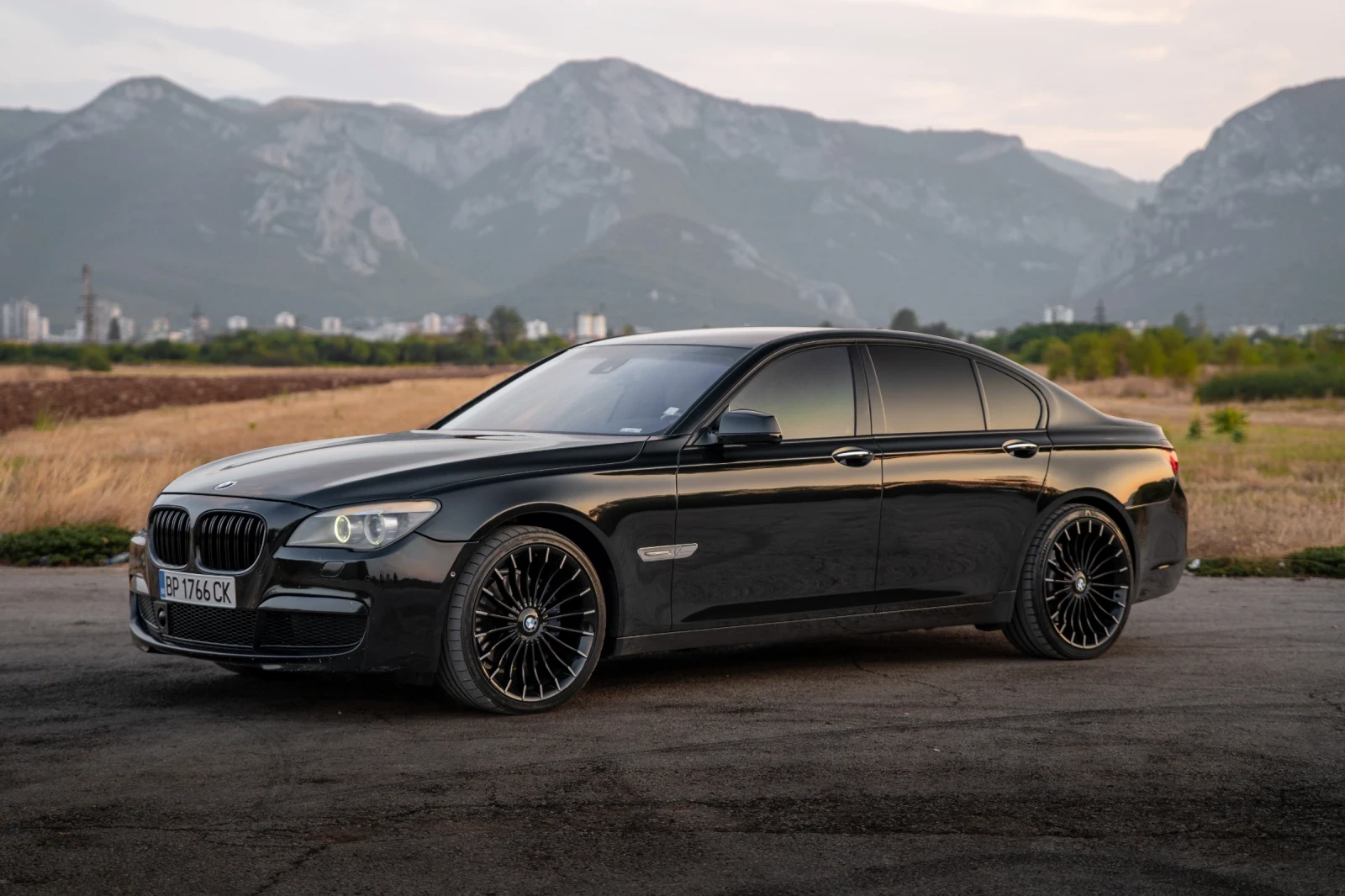 BMW 730 bmw f01 M pack - изображение 2