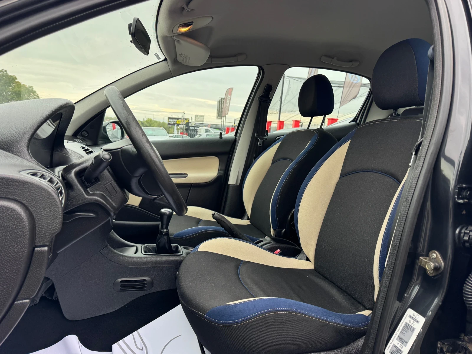 Peugeot 206 1.4HDI* РЕГИСТРИРАН* 4 ВРАТИ - изображение 5