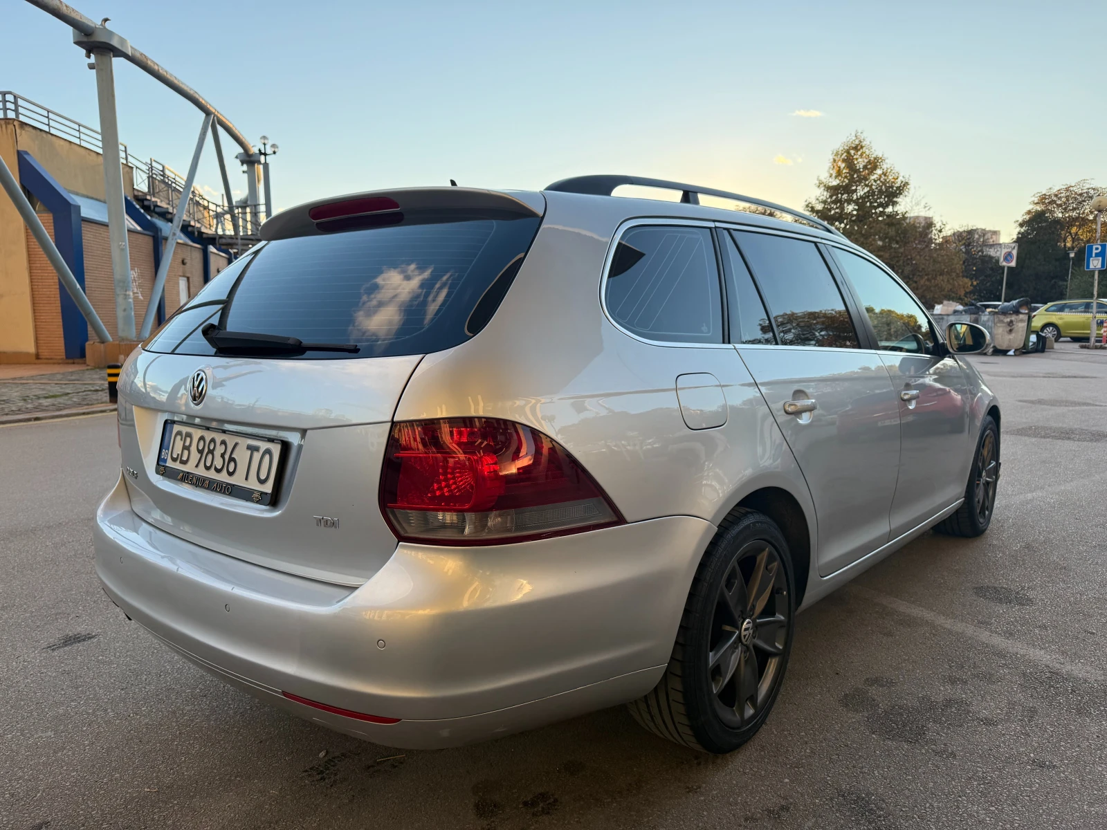 VW Golf Variant 6 МЕСЕЦА ГАРАНЦИЯ/1.6TDI 105к.с. Камера | Mobile.bg — изображение 4