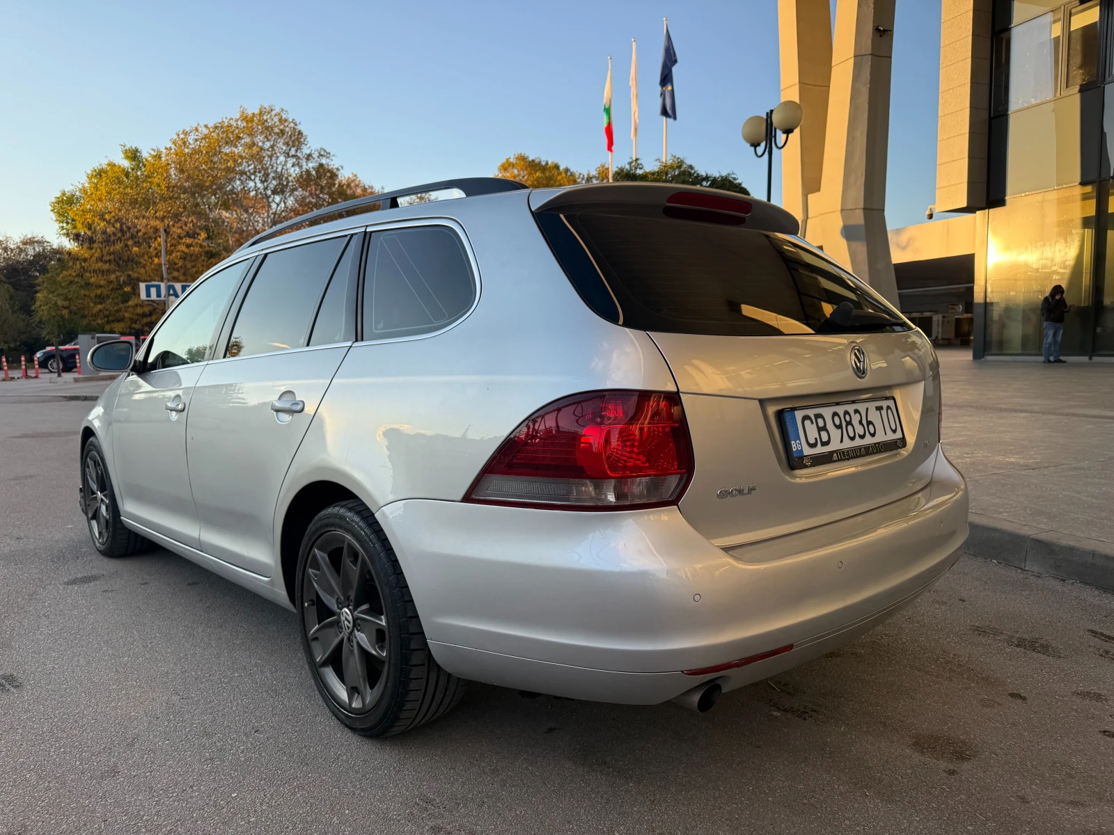VW Golf Variant 6 МЕСЕЦА ГАРАНЦИЯ/1.6TDI 105к.с. Камера | Mobile.bg — изображение 3