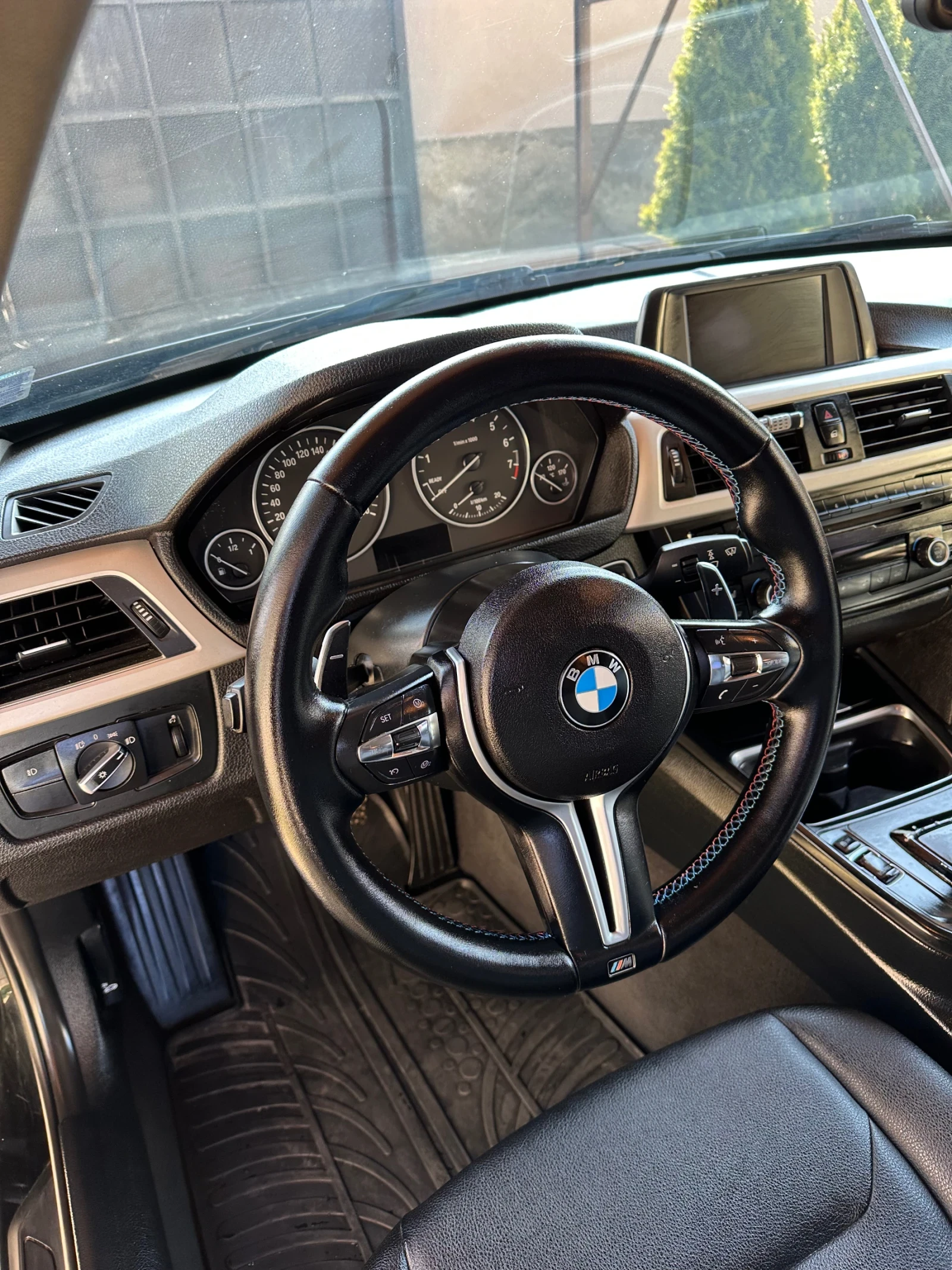 BMW 320, снимка 4 - Автомобили и джипове - 54153618