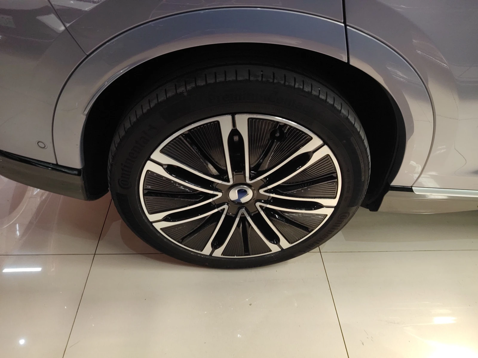 Denza N7 2025 AWD Flagship Edition 91.3kWh, снимка 7 - Автомобили и джипове - 54235667