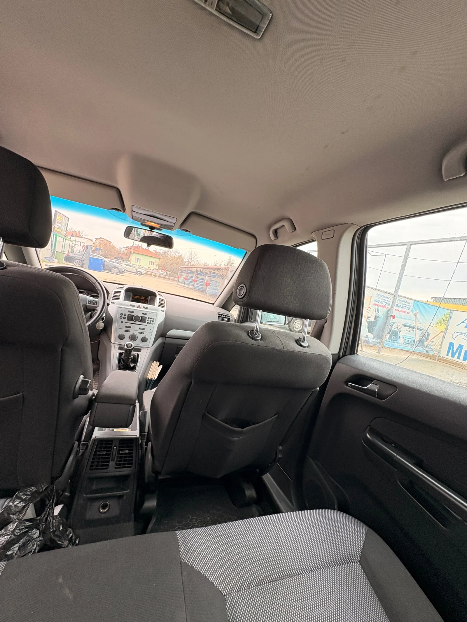 Opel Zafira 1.9 CDTI, снимка 8 - Автомобили и джипове - 54303164