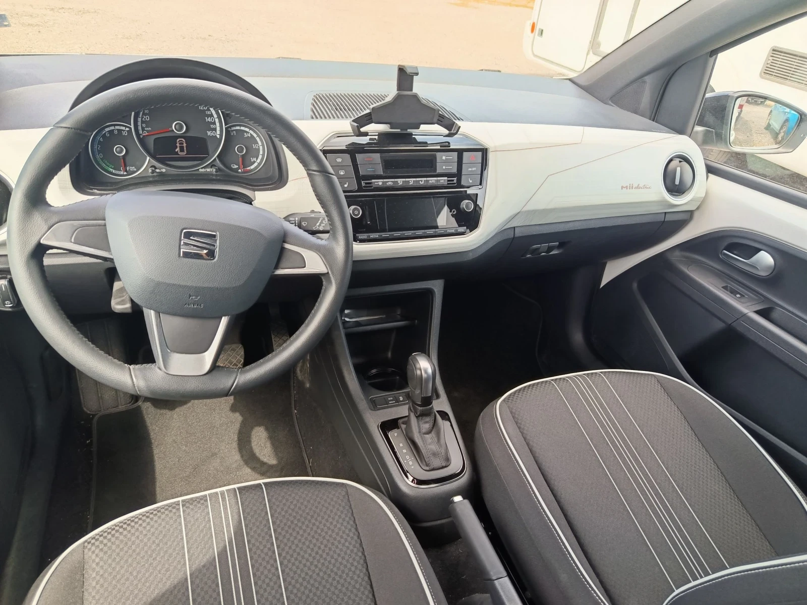 Seat Mii ABEBMA, снимка 6 - Автомобили и джипове - 54504086