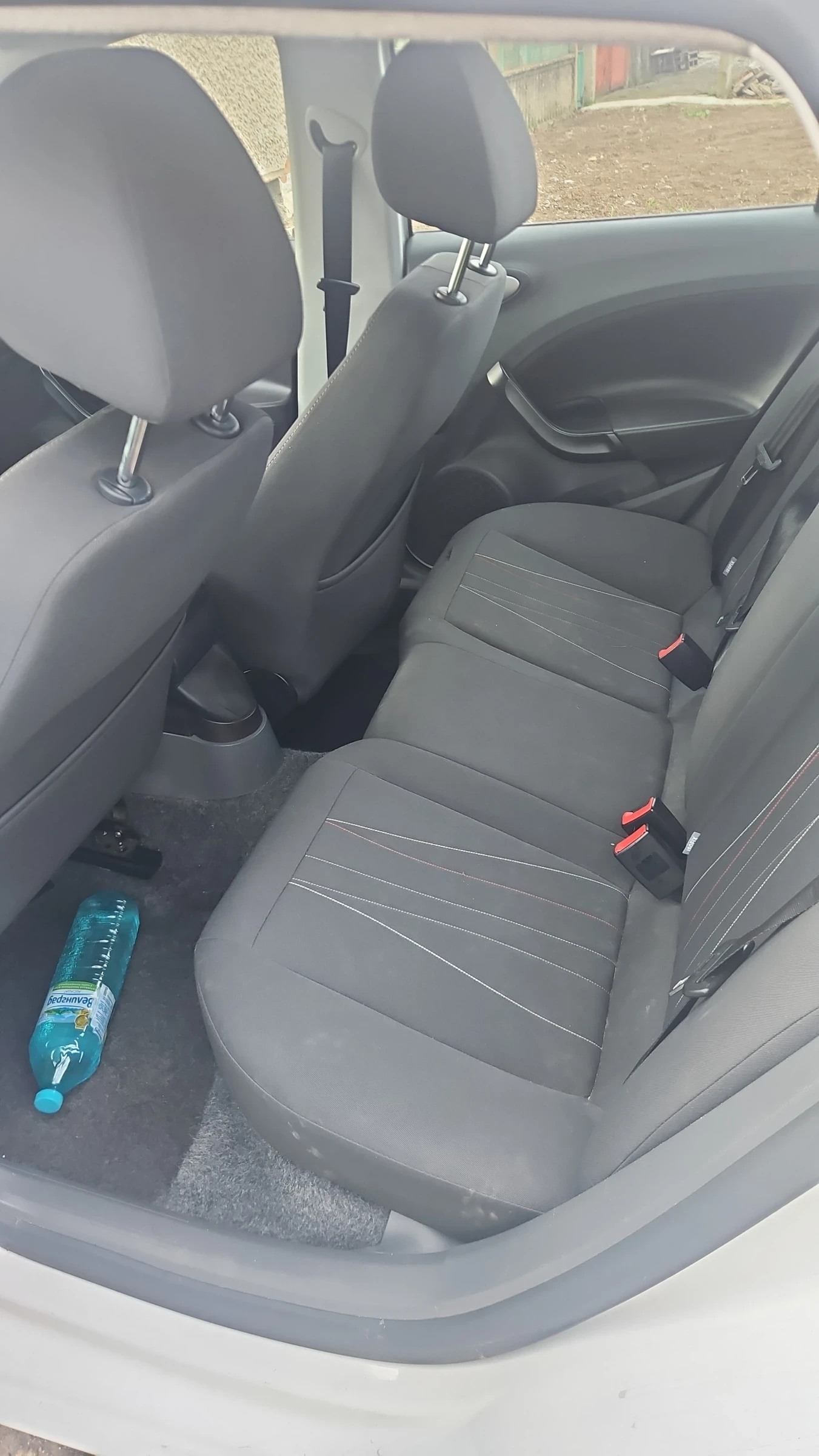Seat Ibiza, снимка 5 - Автомобили и джипове - 54584381