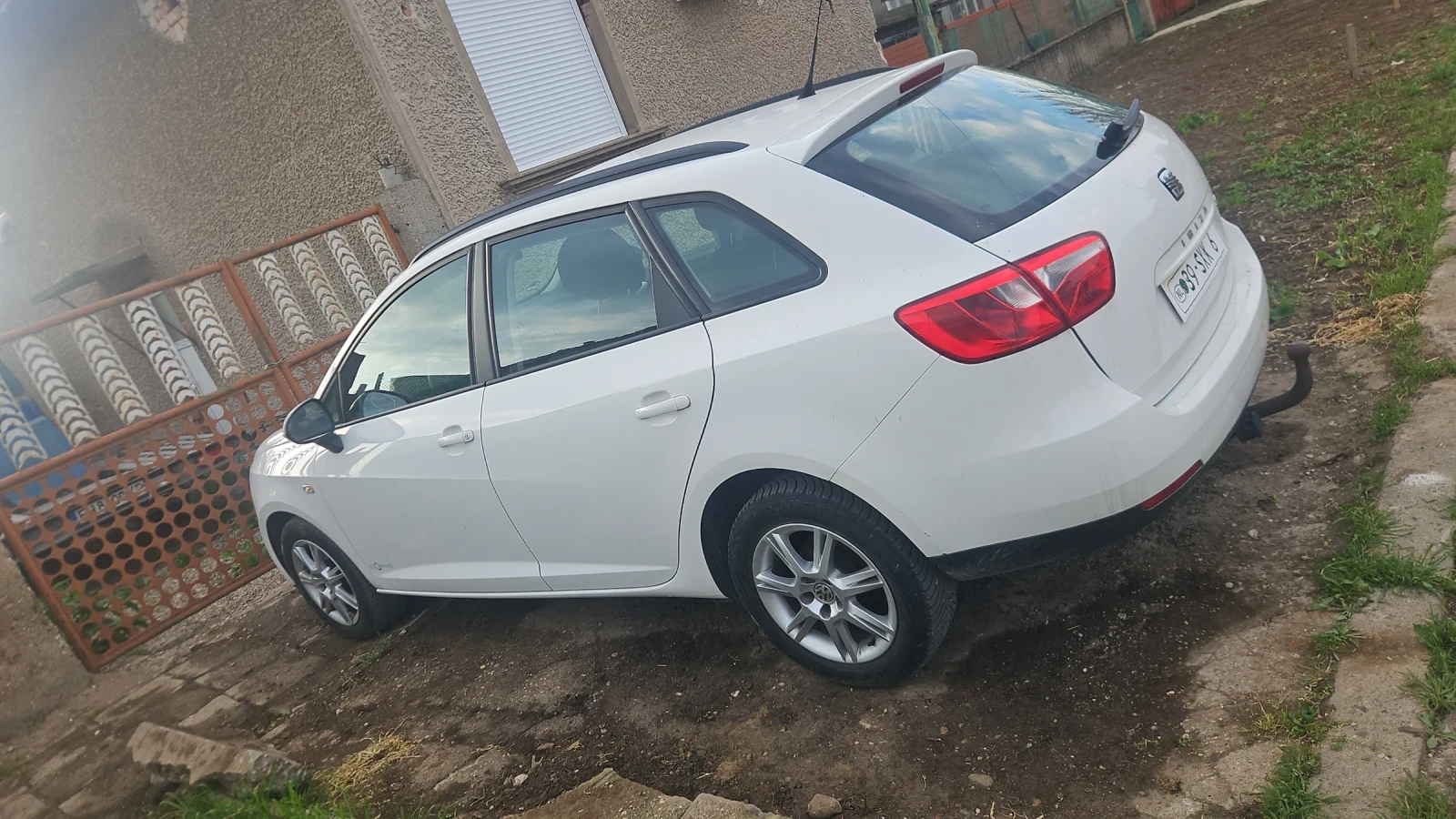 Seat Ibiza, снимка 3 - Автомобили и джипове - 54584381