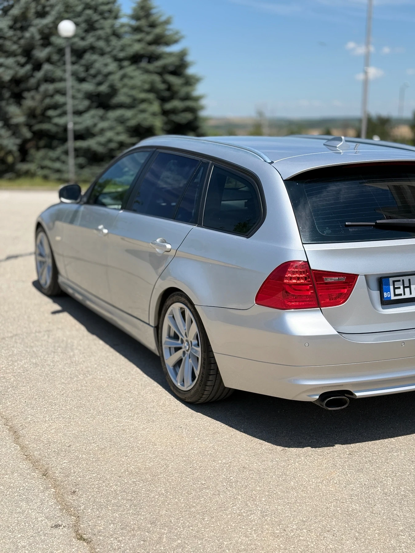 BMW 320, снимка 5 - Автомобили и джипове - 54943570