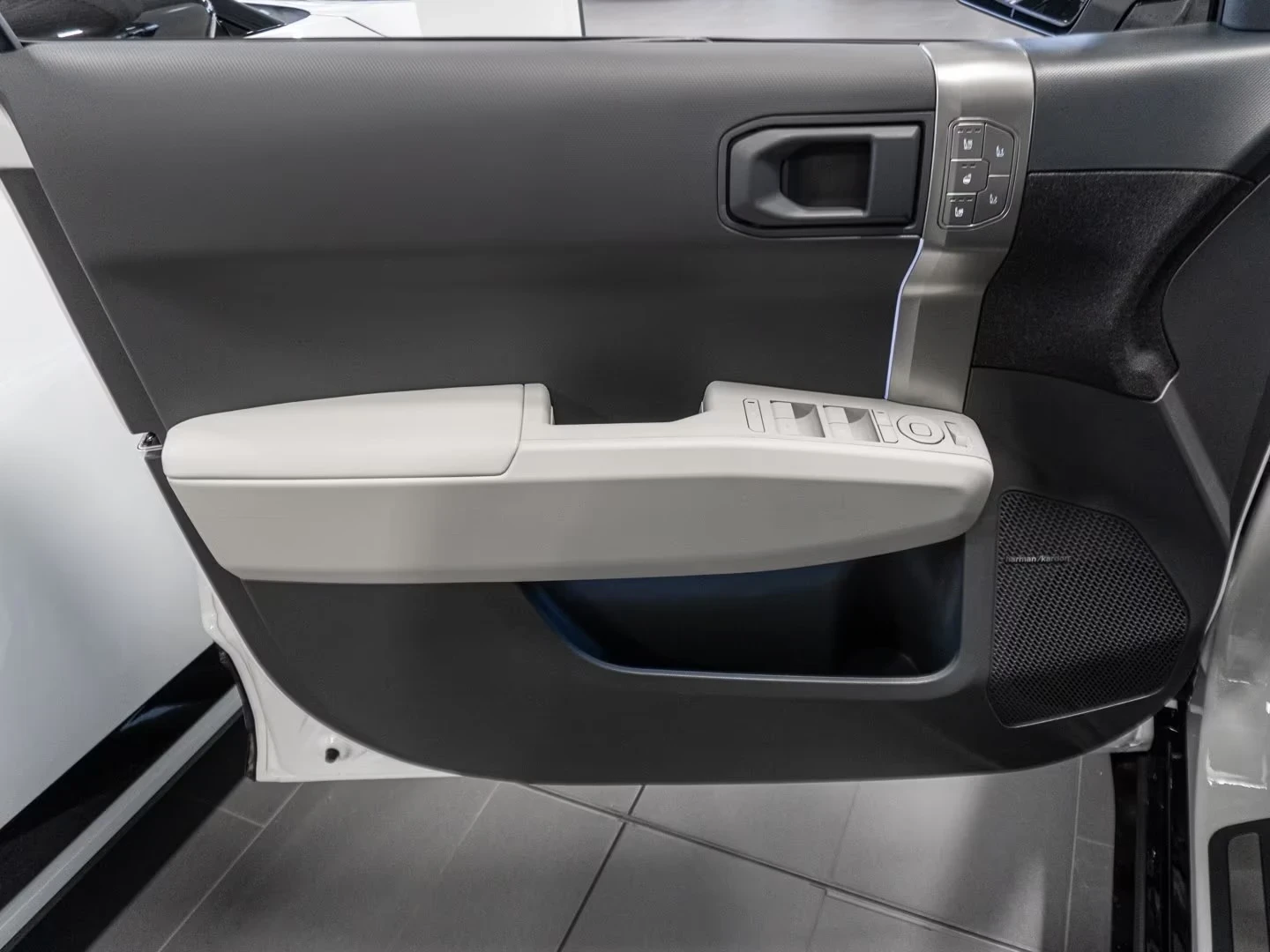 Kia EV3 GT-Line 81kWh Warranty, снимка 8 - Автомобили и джипове - 55384397