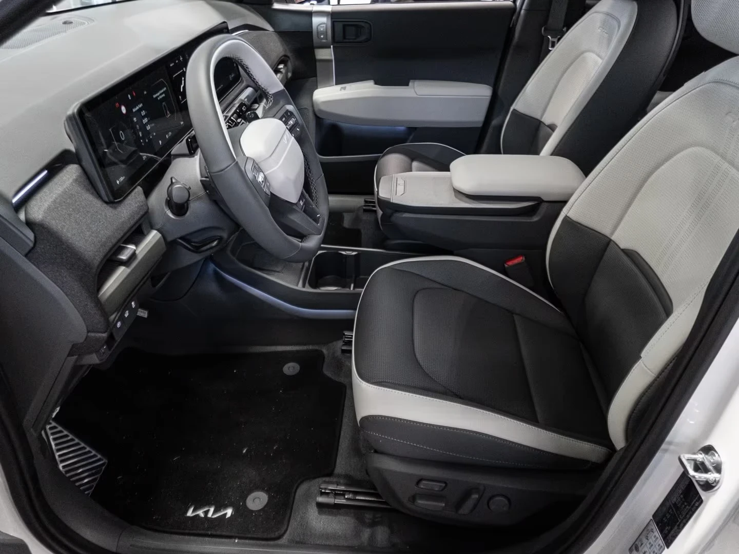 Kia EV3 GT-Line 81kWh Warranty, снимка 4 - Автомобили и джипове - 55384397