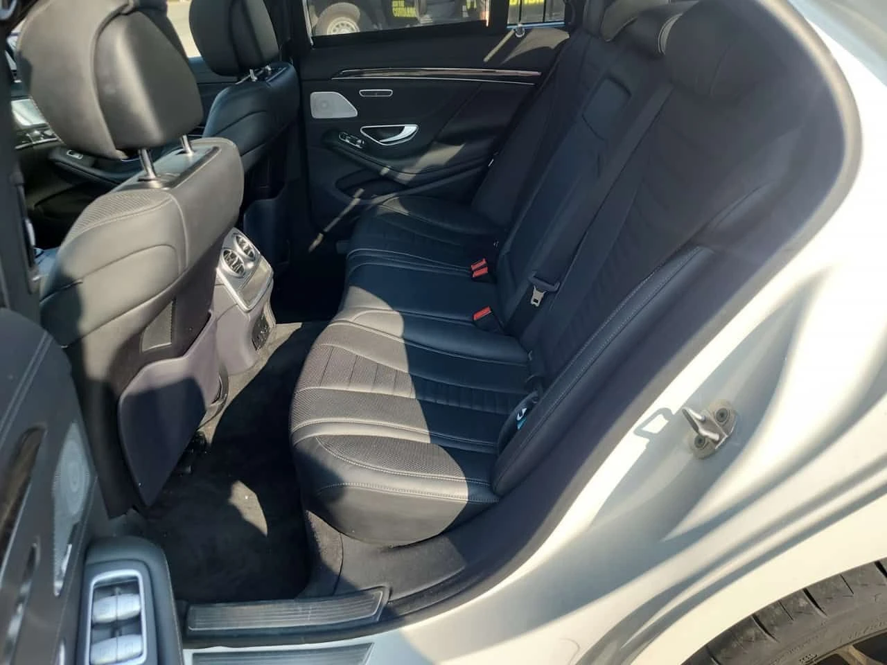 Mercedes-Benz S 560 * CARFAX * ЦЕНА ДО БГ, снимка 11 - Автомобили и джипове - 55352224