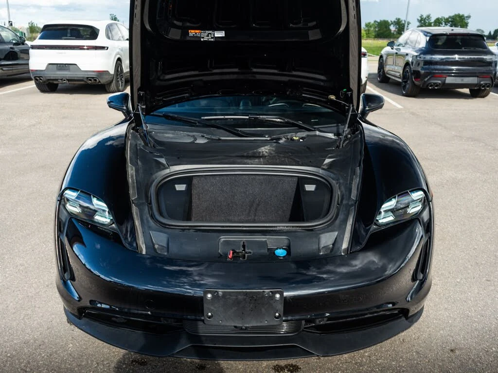 Porsche Taycan, снимка 5 - Автомобили и джипове - 55436451