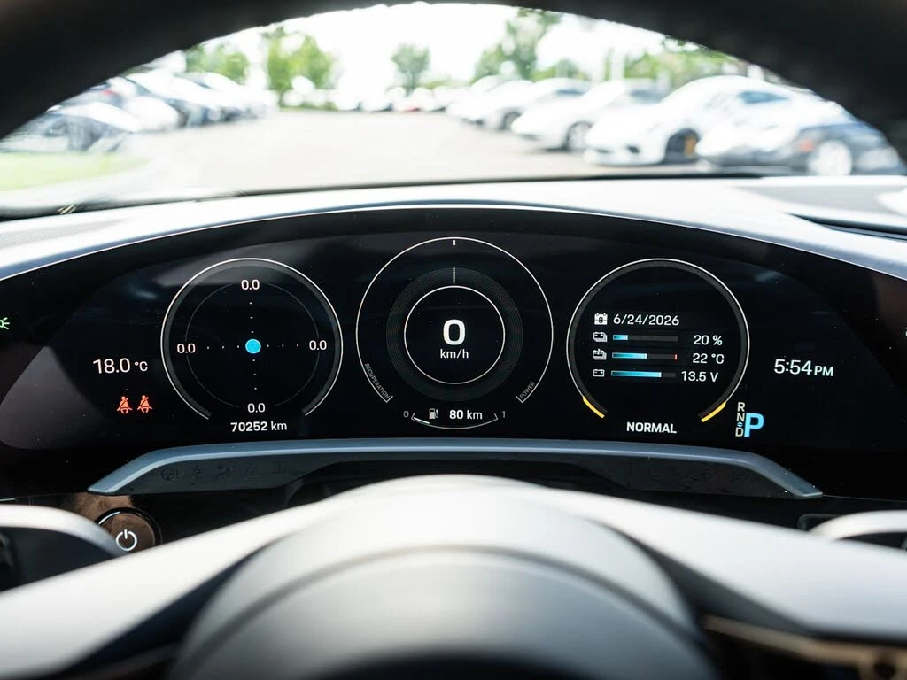 Porsche Taycan, снимка 13 - Автомобили и джипове - 55436451