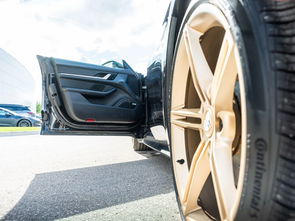 Porsche Taycan, снимка 10 - Автомобили и джипове - 55436451