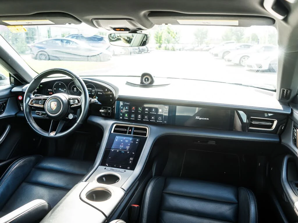 Porsche Taycan, снимка 11 - Автомобили и джипове - 55436451