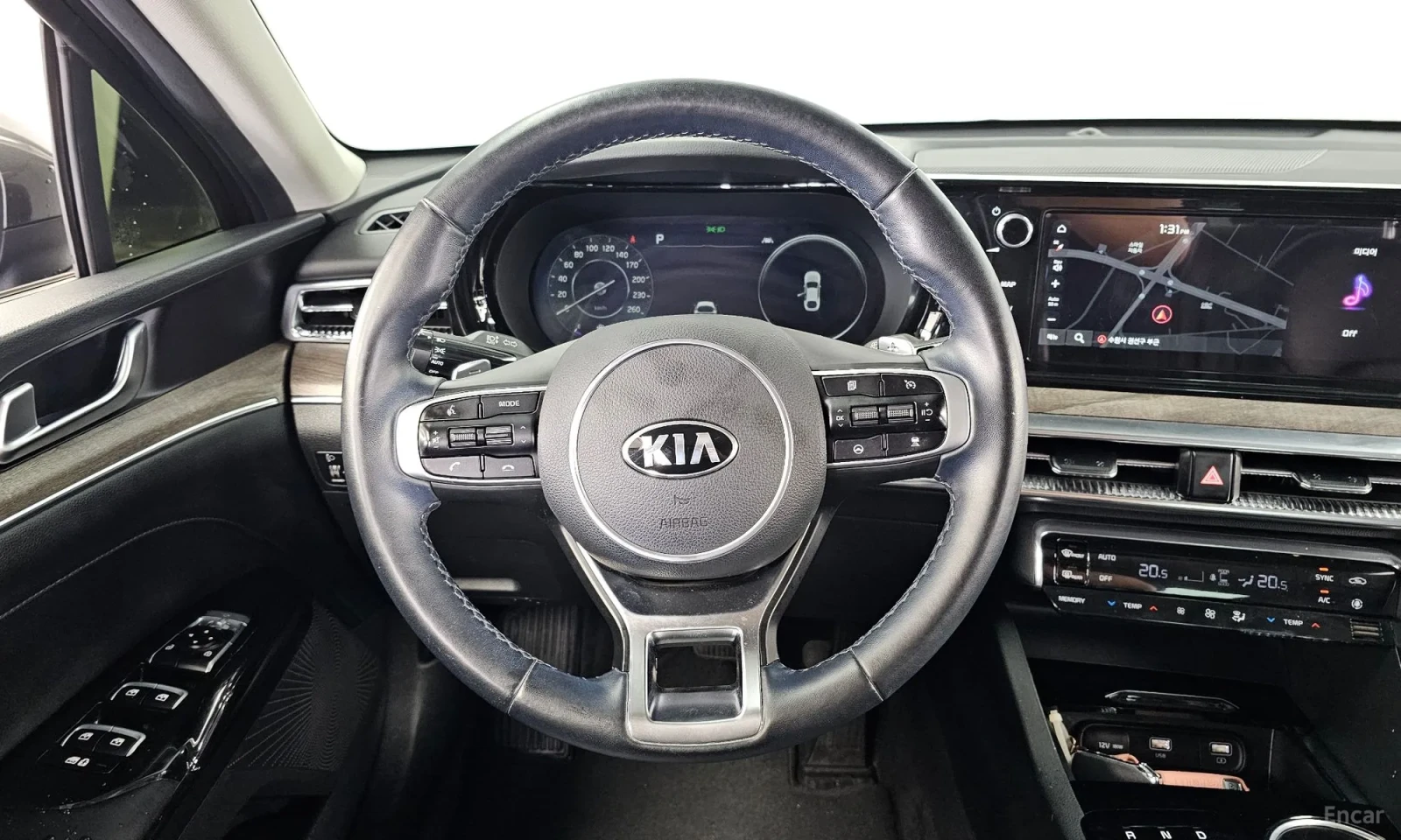 Kia K5 Фулл екстри\Дигитално Табло\Камера 360, снимка 13 - Автомобили и джипове - 55587707