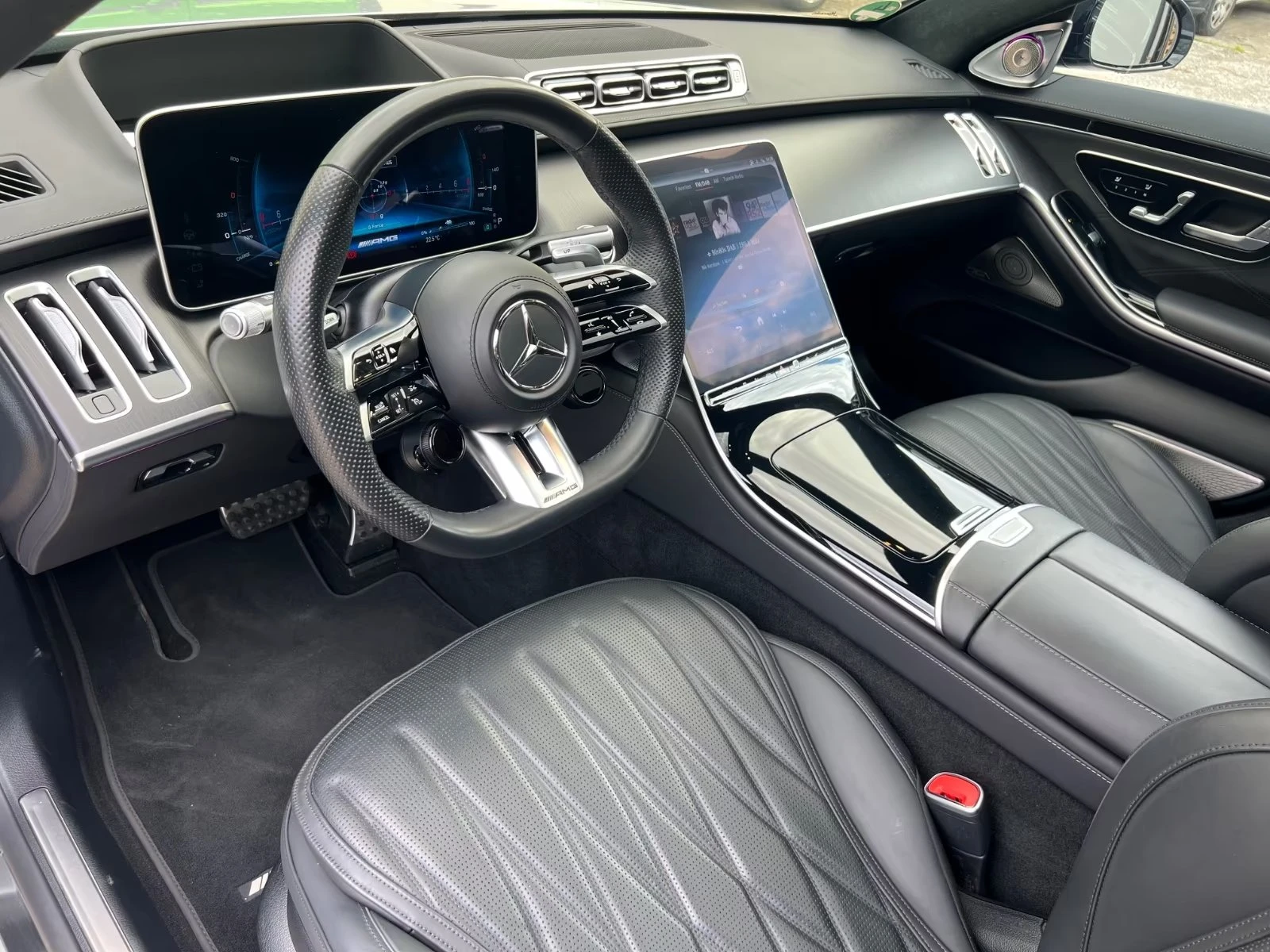 Mercedes-Benz S 63 AMG E-PERFORMANCE/ NIGHT/ FIRST-CLASS/ EXCLUSIVE/ TV /, снимка 10 - Автомобили и джипове - 55835724