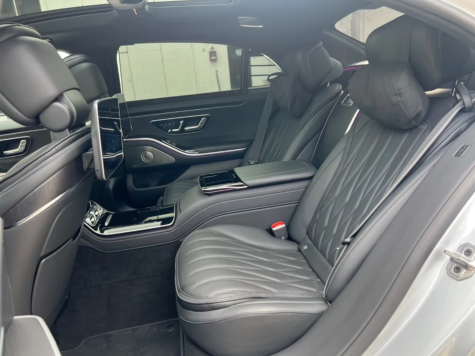 Mercedes-Benz S 63 AMG E-PERFORMANCE/ NIGHT/ FIRST-CLASS/ EXCLUSIVE/ TV /, снимка 15 - Автомобили и джипове - 55835724