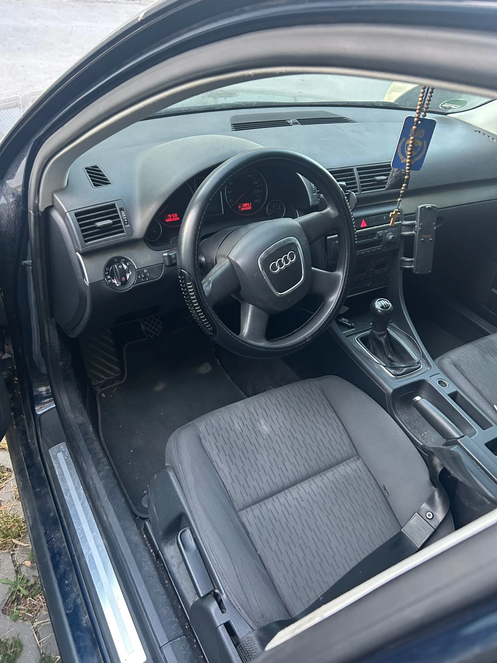 Audi A4, снимка 3 - Автомобили и джипове - 55890947