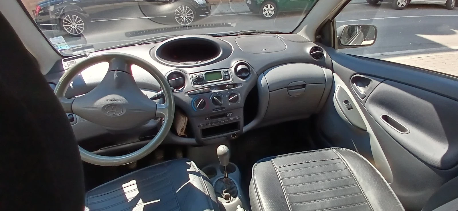 Toyota Yaris, снимка 6 - Автомобили и джипове - 55900988