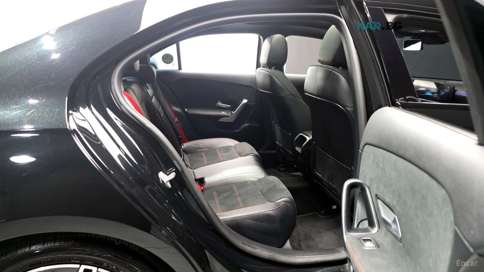 Mercedes-Benz A 35 4MATIC* КОЖА* ПОДГРЕВ* BURMASTER* PANO* , снимка 12 - Автомобили и джипове - 55940194
