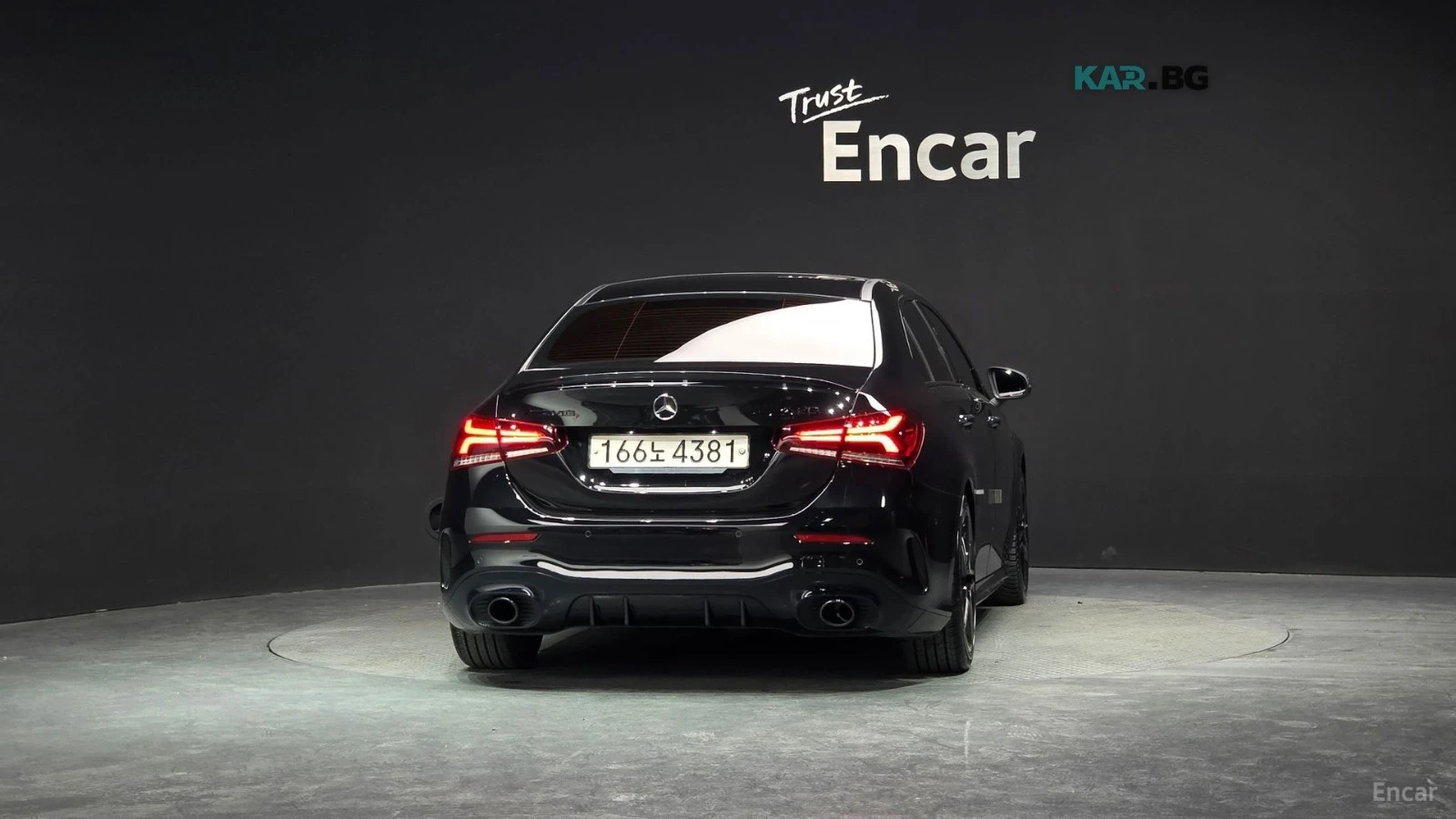 Mercedes-Benz A 35 4MATIC* КОЖА* ПОДГРЕВ* BURMASTER* PANO* , снимка 4 - Автомобили и джипове - 55940194