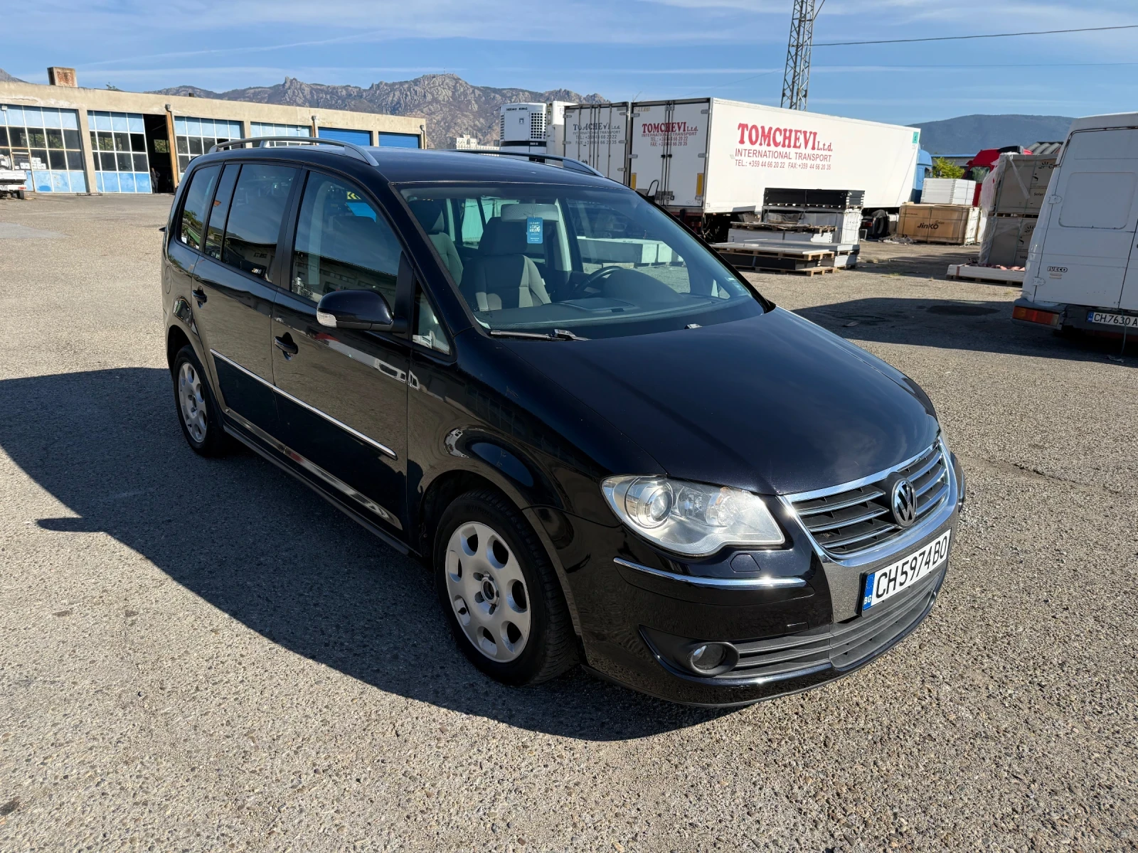 VW Touran 1.9TDI, 6 скорости, снимка 2 - Автомобили и джипове - 56323500