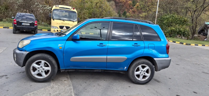 Toyota Rav4 Десен волан, снимка 4 - Автомобили и джипове - 48082238