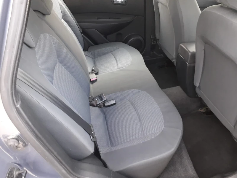 Nissan Qashqai 1.5 DCI 6 скорости, снимка 9 - Автомобили и джипове - 48772331