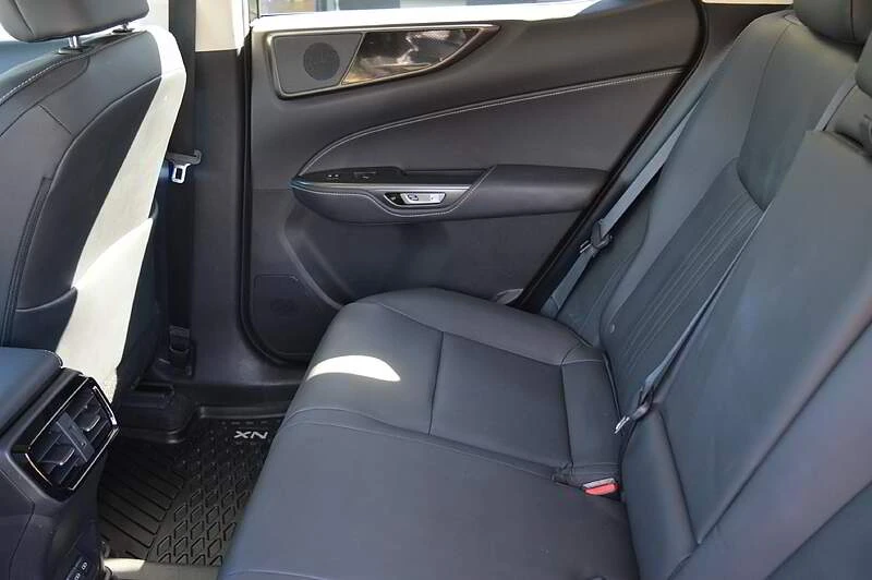 Lexus NX 350h CARFAX, снимка 12 - Автомобили и джипове - 52805745