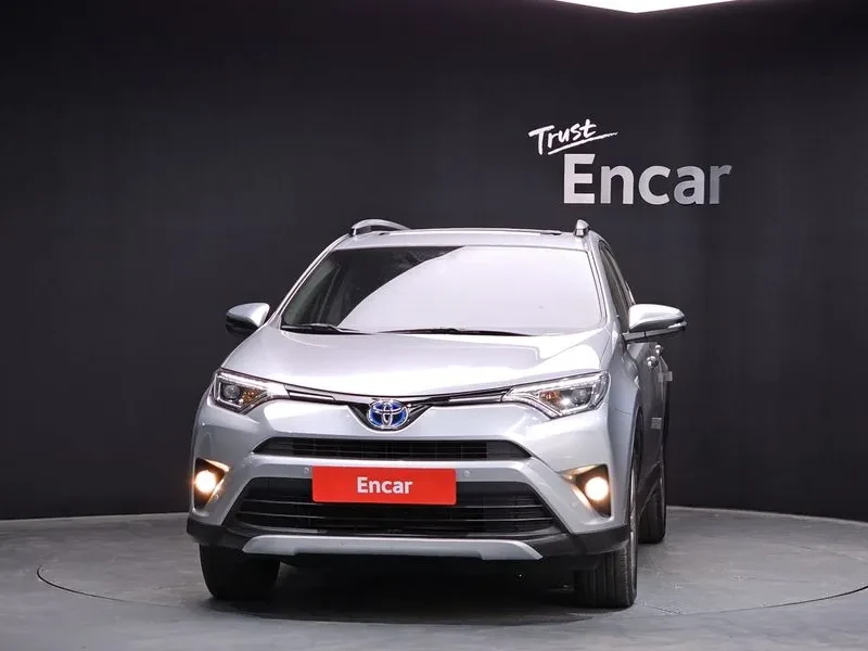 Toyota Rav4 2.5 4WD HYBRID, снимка 3 - Автомобили и джипове - 55347507