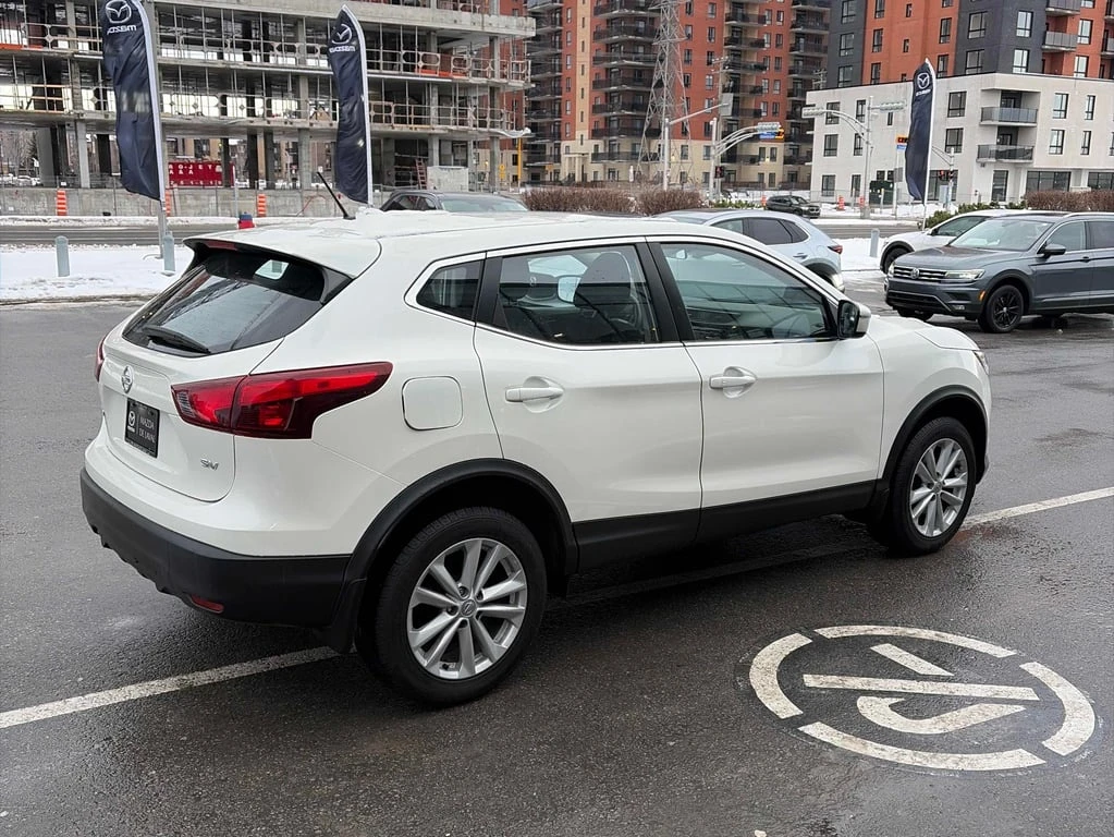 Nissan Qashqai * FWD SV CVT * CARFAX * ЦЕНА ДО БГ - изображение 4