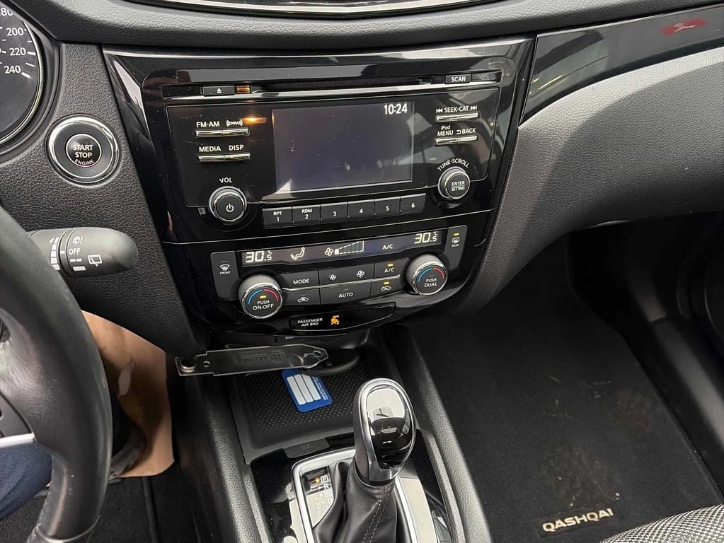 Nissan Qashqai * FWD SV CVT * CARFAX * ЦЕНА ДО БГ - изображение 9