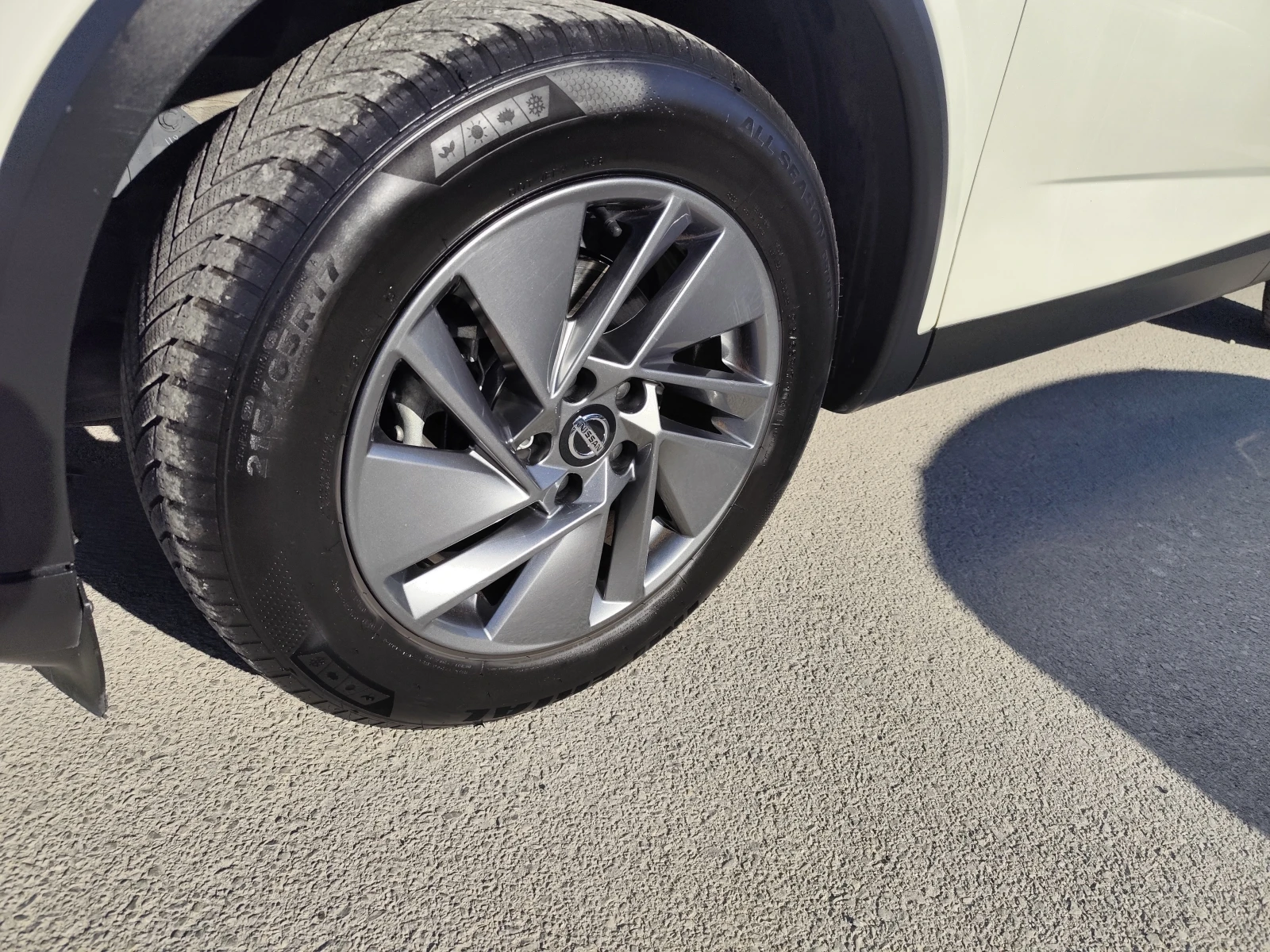 Nissan Qashqai 1.3HYBRID* EURO6D* LED* CAMERA* , снимка 16 - Автомобили и джипове - 53796538