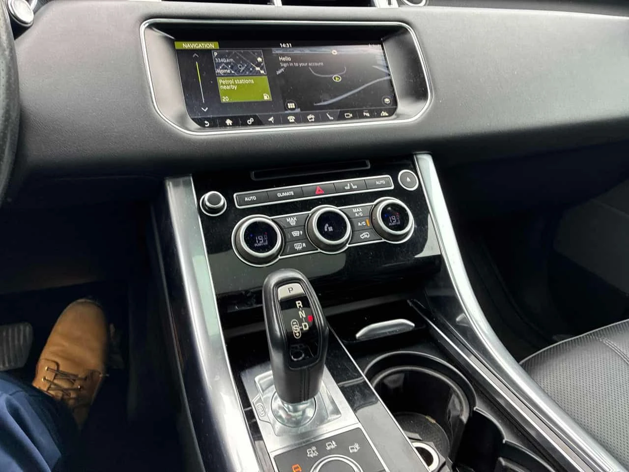 Land Rover Range Rover Sport * Td6 HSE * PANO* KEYLESS* �������*  | Mobile.bg � ����������� 9