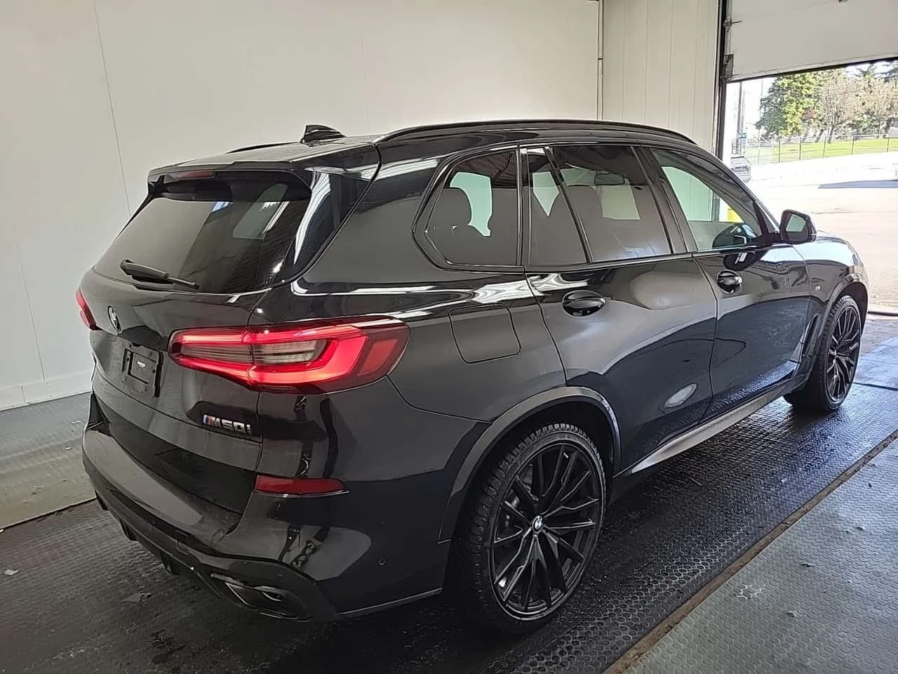 BMW X5 M50I| 360| HEAD-UP| PANO| AMBIENT| , снимка 3 - Автомобили и джипове - 54453069